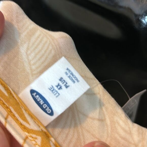 Old navy 4x plus warm leafy print yellow/white top - Picture 4 of 5